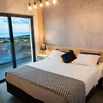 Amara Luxury