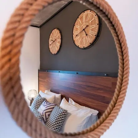 Amara Luxury