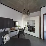 Amara Luxury Лакания