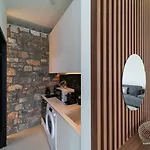 Amara Luxury Лакания