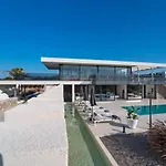 Amara Luxury Лакания