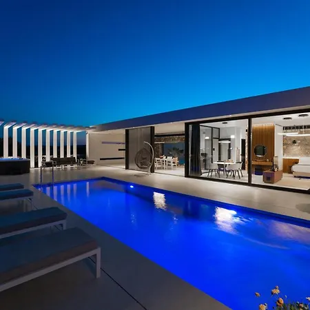 ヴィラ Amara Luxury *