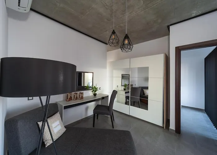 Amara Luxury Lachania