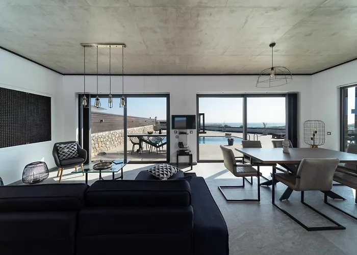 Amara Luxury Lachania