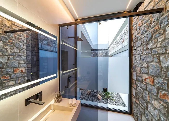 Amara Luxury Villa *