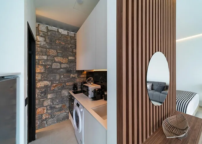 Amara Luxury 라카니아