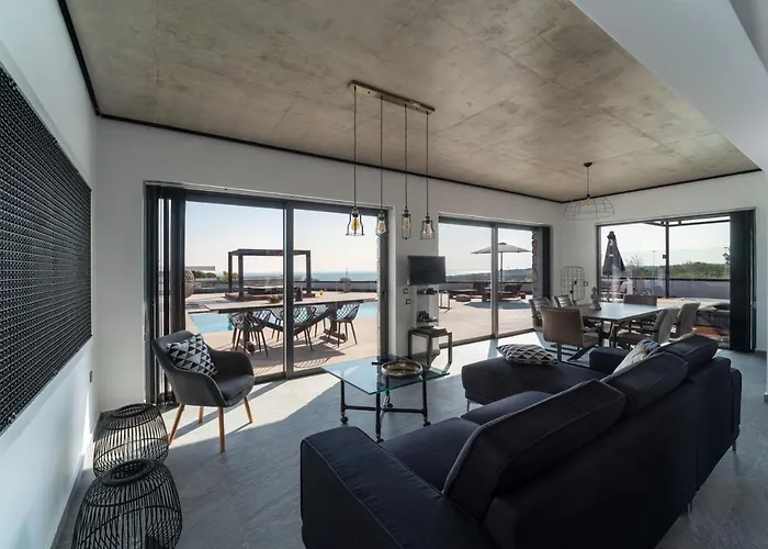 Amara Luxury Villa Lachania