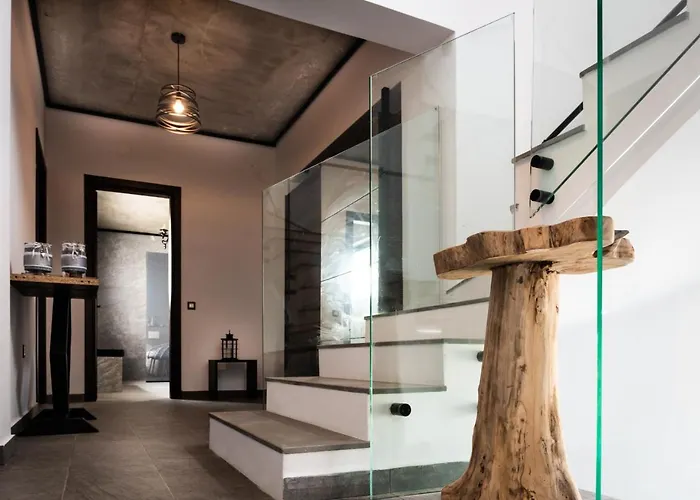 Amara Luxury Lachania