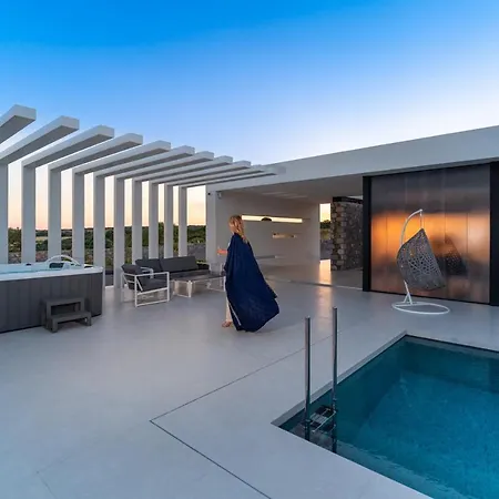 Amara Luxury *
