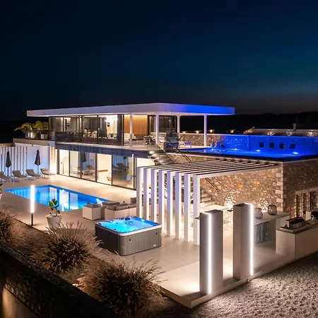 Amara Luxury Villa Lakhania